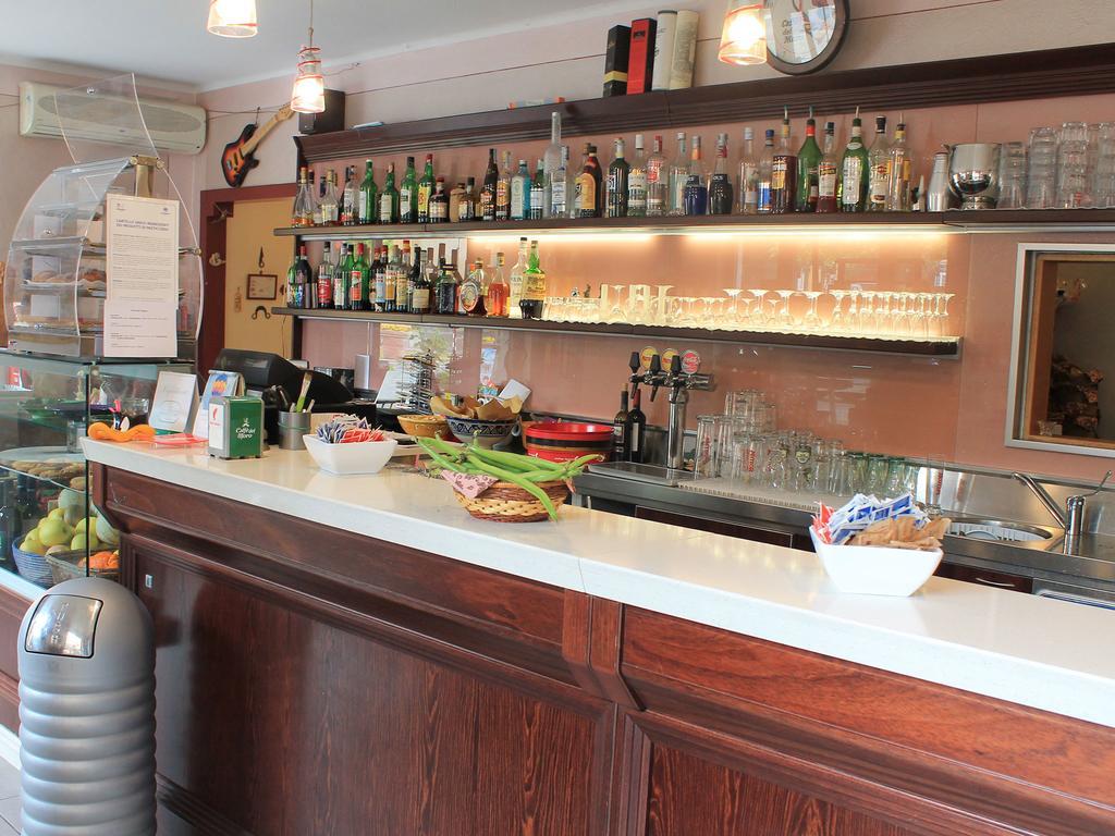 Отель Antico Caffe' Del Moro Бонассола Экстерьер фото